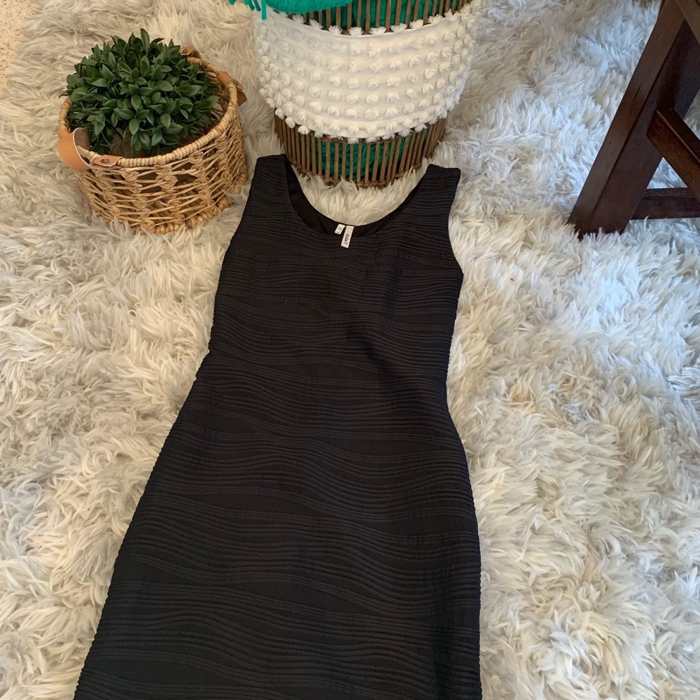 Studio Y black fitted tank midi dress